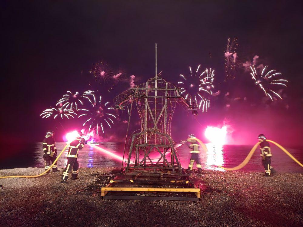 CREMATION du roi de carnaval 2025